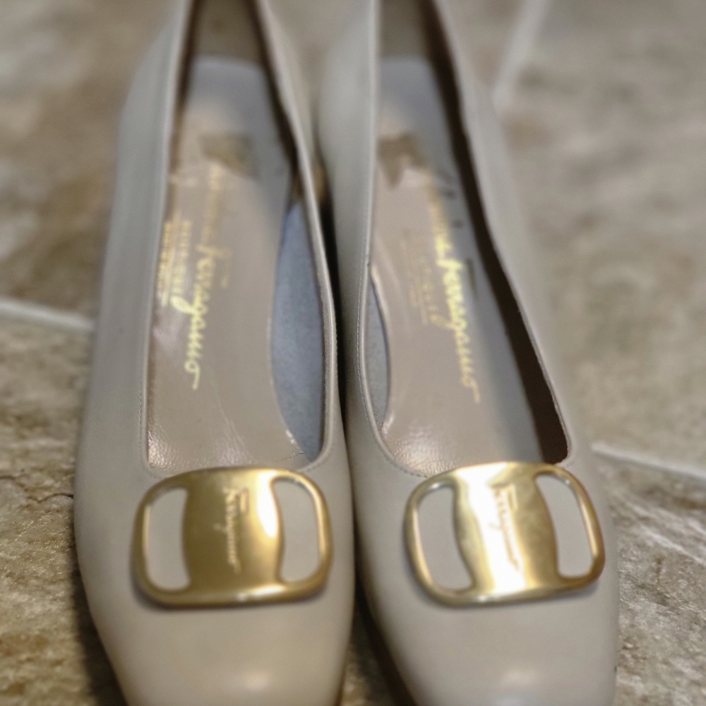 Salvatore Ferragamo Women's Cream Flats with Gold Buckle
